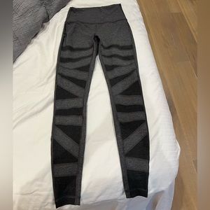 Lululemon Legging, medium support, crisscross leg design
